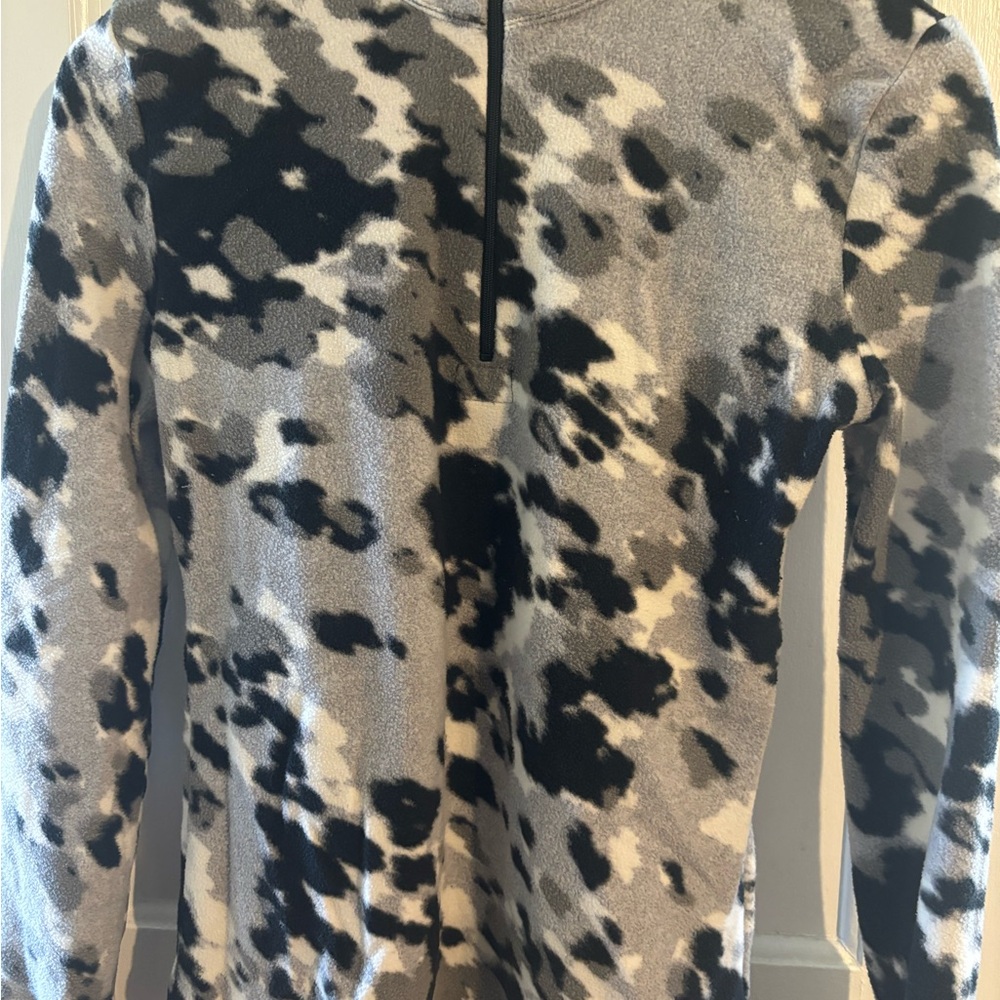 Cuddl Duds Black and Gray Fleecewear